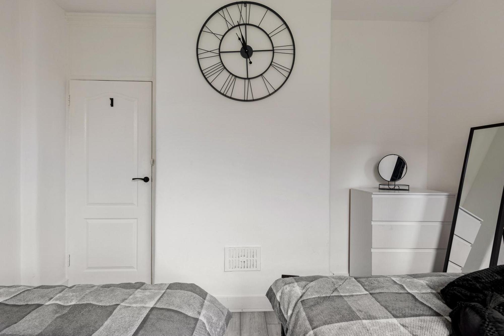 Beautifully Modern 2-Bed Apartment W/Garden Лондон Екстер'єр фото
